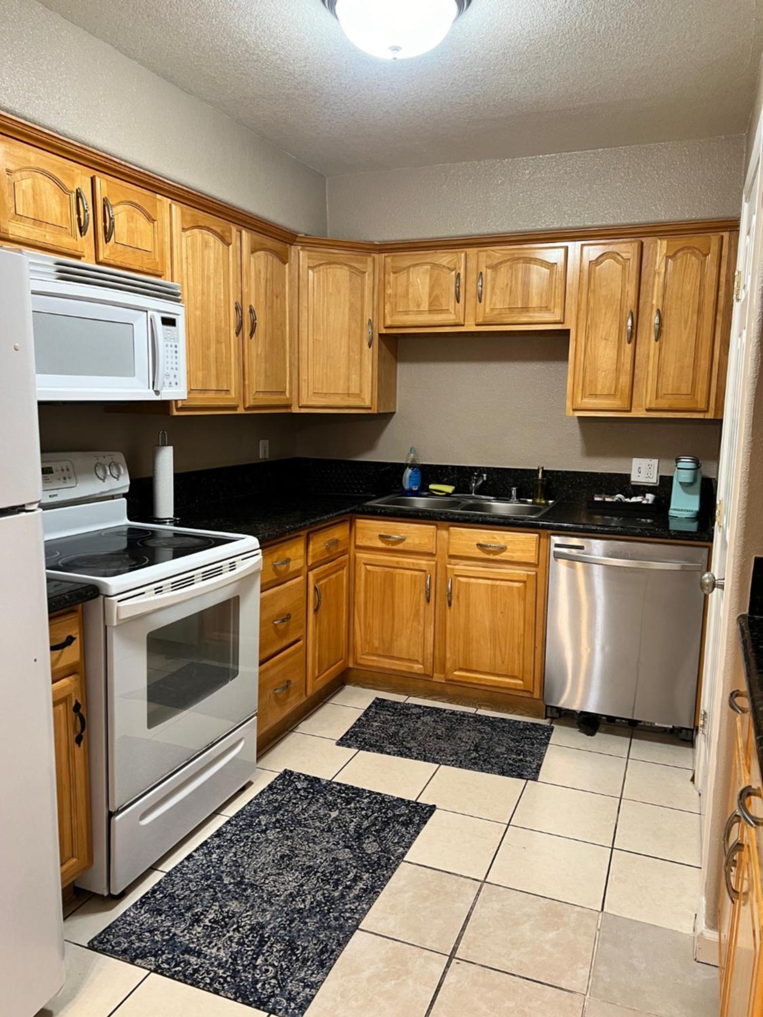Quiet 1Bed,1Bath Condo With Free Parking Fresno Eksteriør billede