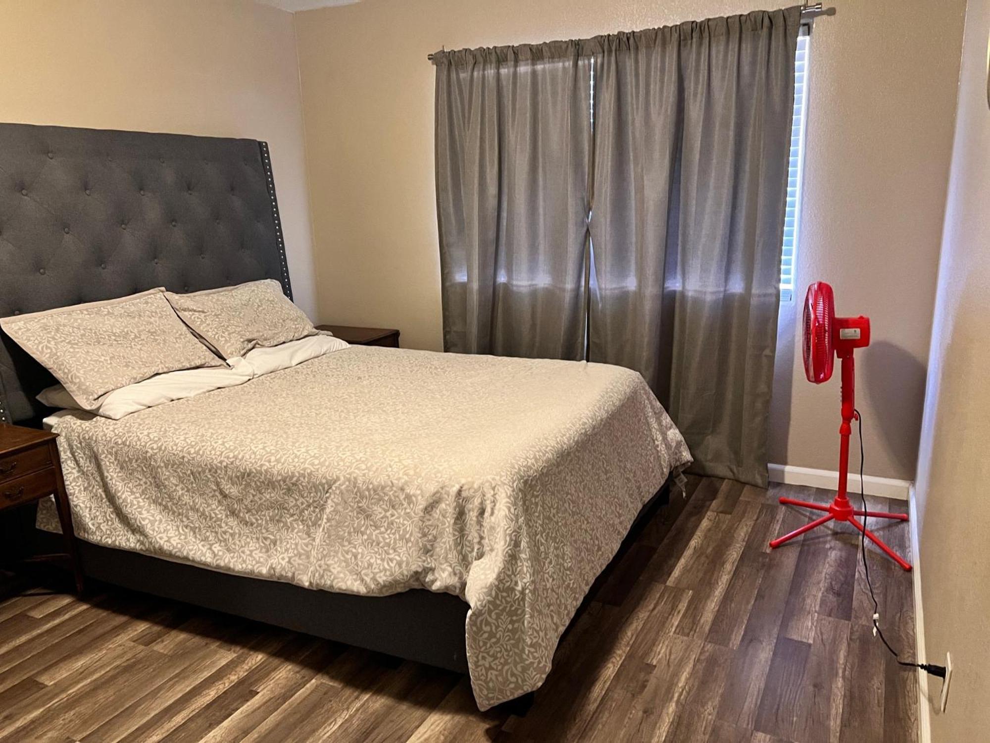 Quiet 1Bed,1Bath Condo With Free Parking Fresno Eksteriør billede